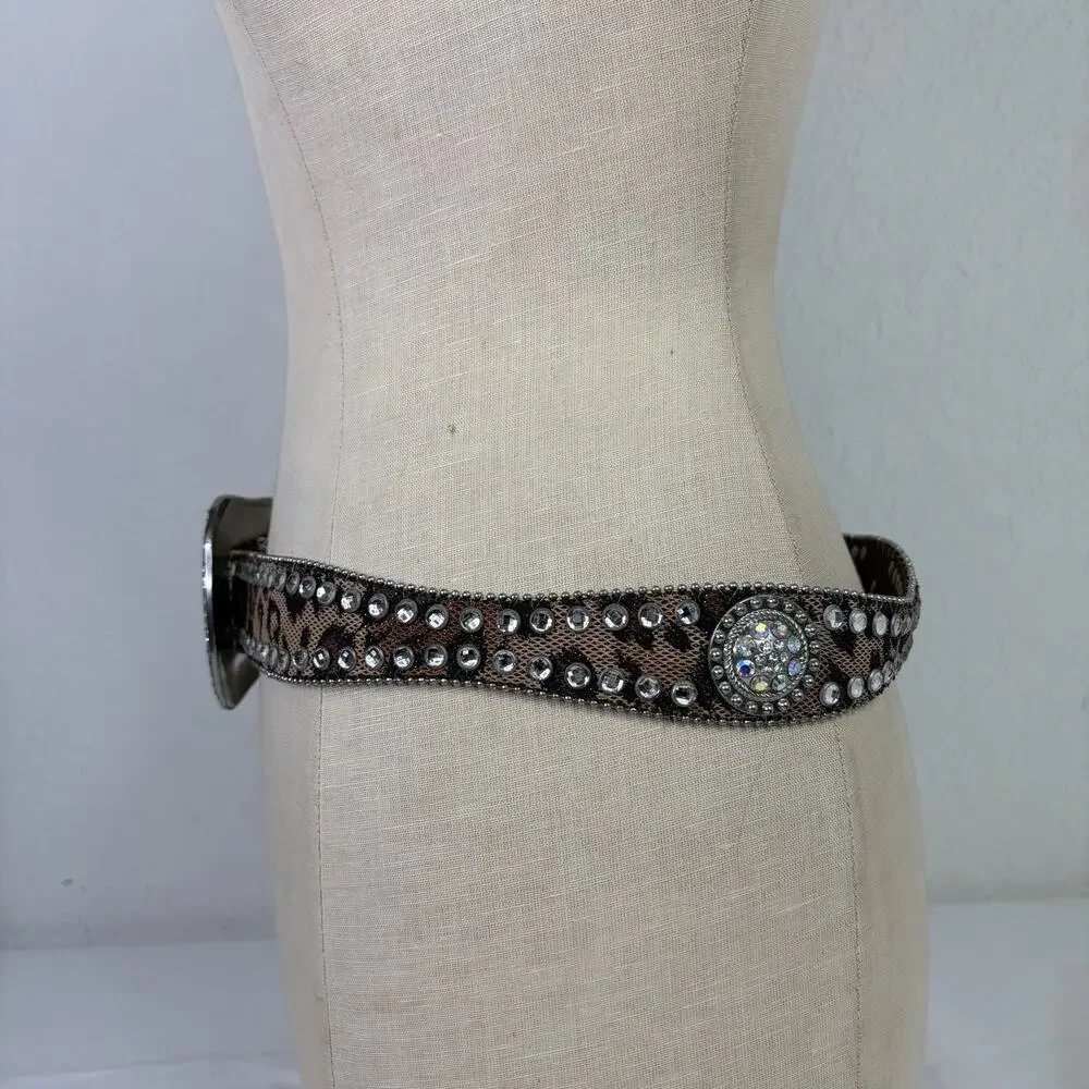 Blazin Roxx southwestern style women's belt Size M, leather, rhinestones, rodeo